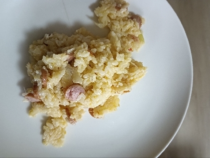 魚肉ソーセージ卵キャベツたまねぎのチャーハン
