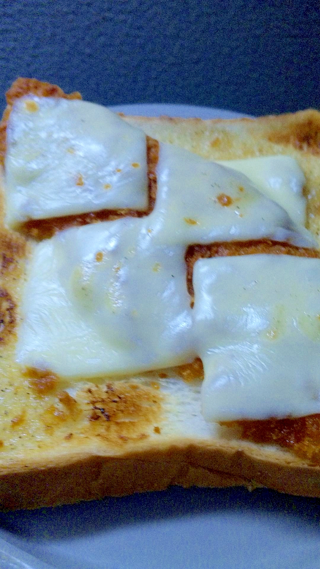 簡単美味！白身魚フライのチーズトースト