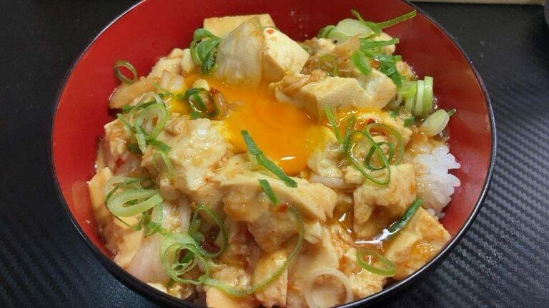 素朴飯『麻婆キムチ豆腐丼』