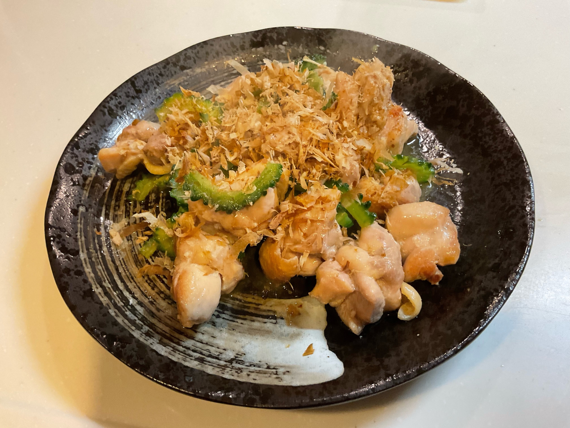 ゴーヤと鶏もも肉の塩炒め！