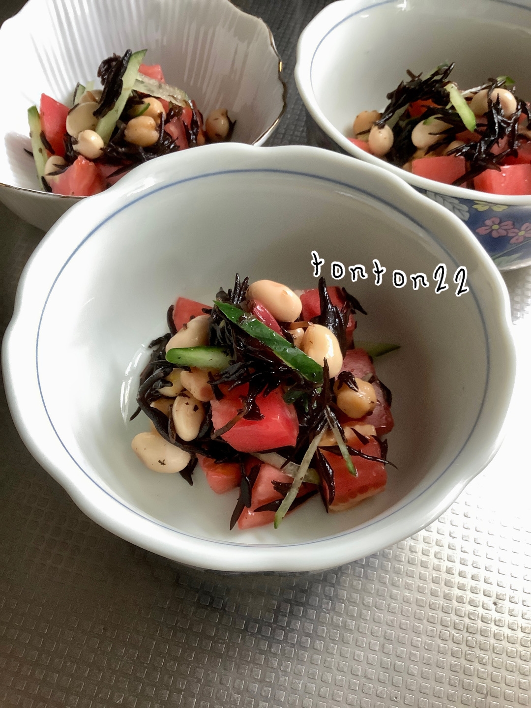 ひじきと大豆とトマトの和風サラダ☆