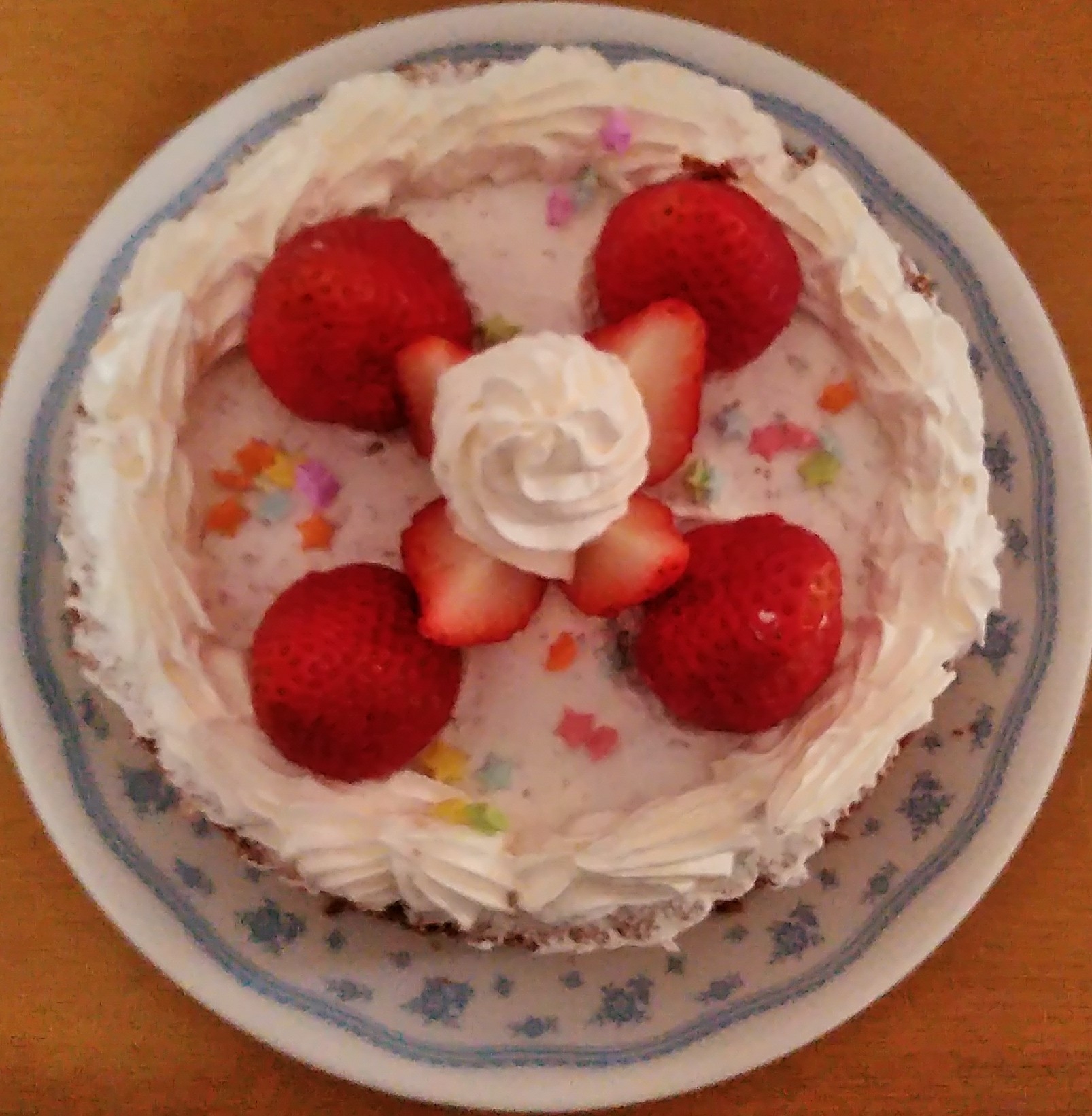 チョコスポンジで いちごデコレーションケーキ レシピ 作り方 By にゃりんabc 楽天レシピ