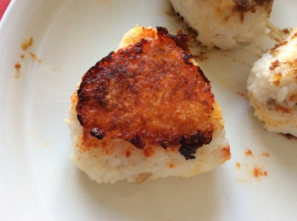 コチュジャンのピリ辛焼きおにぎり