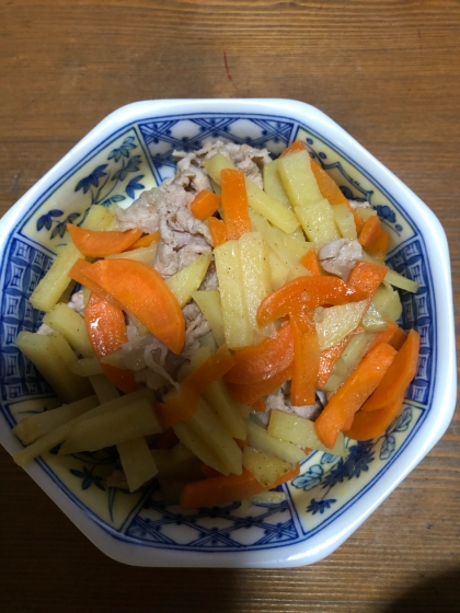 細切りじゃがいもと豚肉の塩炒め