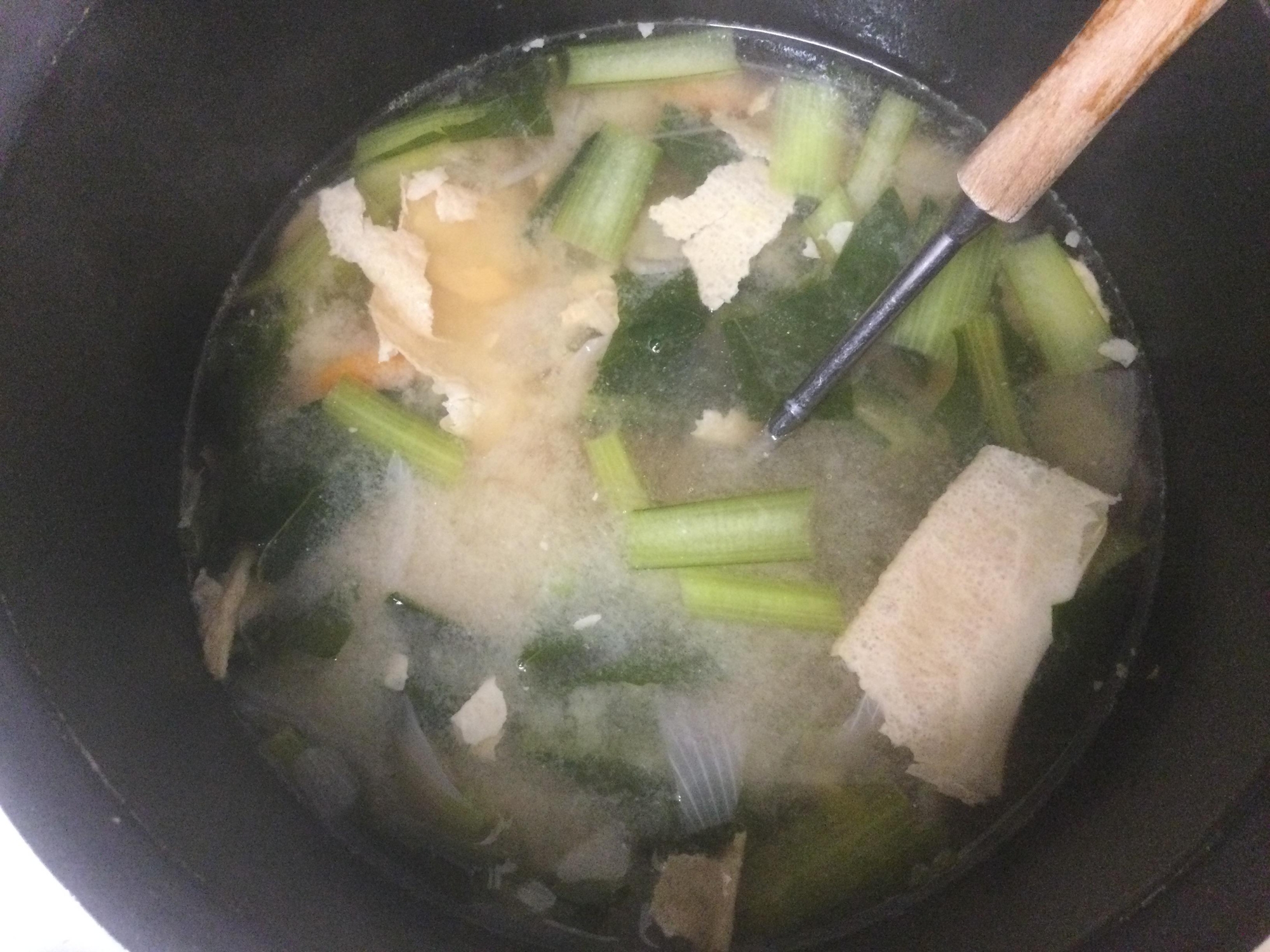 簡単★小松菜　東のまるごと鍋