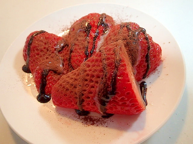 ココア風味　苺のデザート