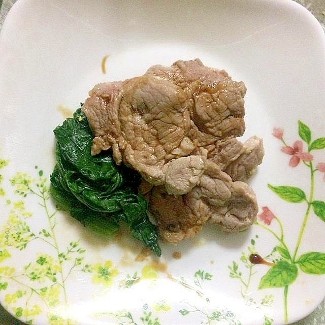 豚ひれ肉のにんにく生姜ソテーほうれん草添え