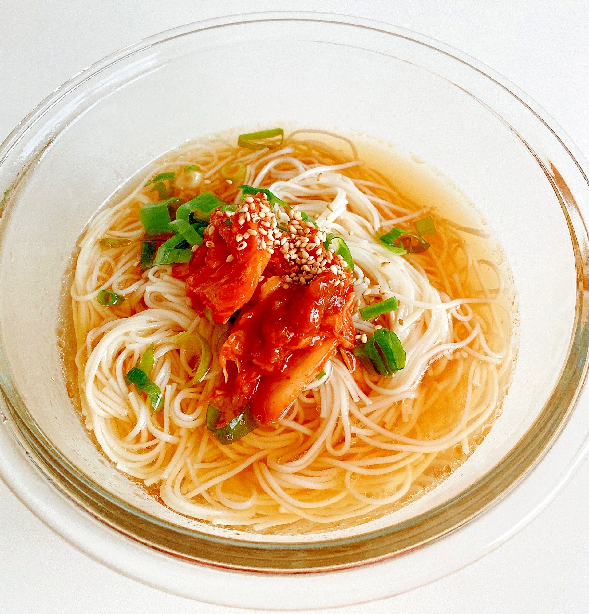 簡単さっぱりおいしい！そうめんで作る【韓国風冷麺】