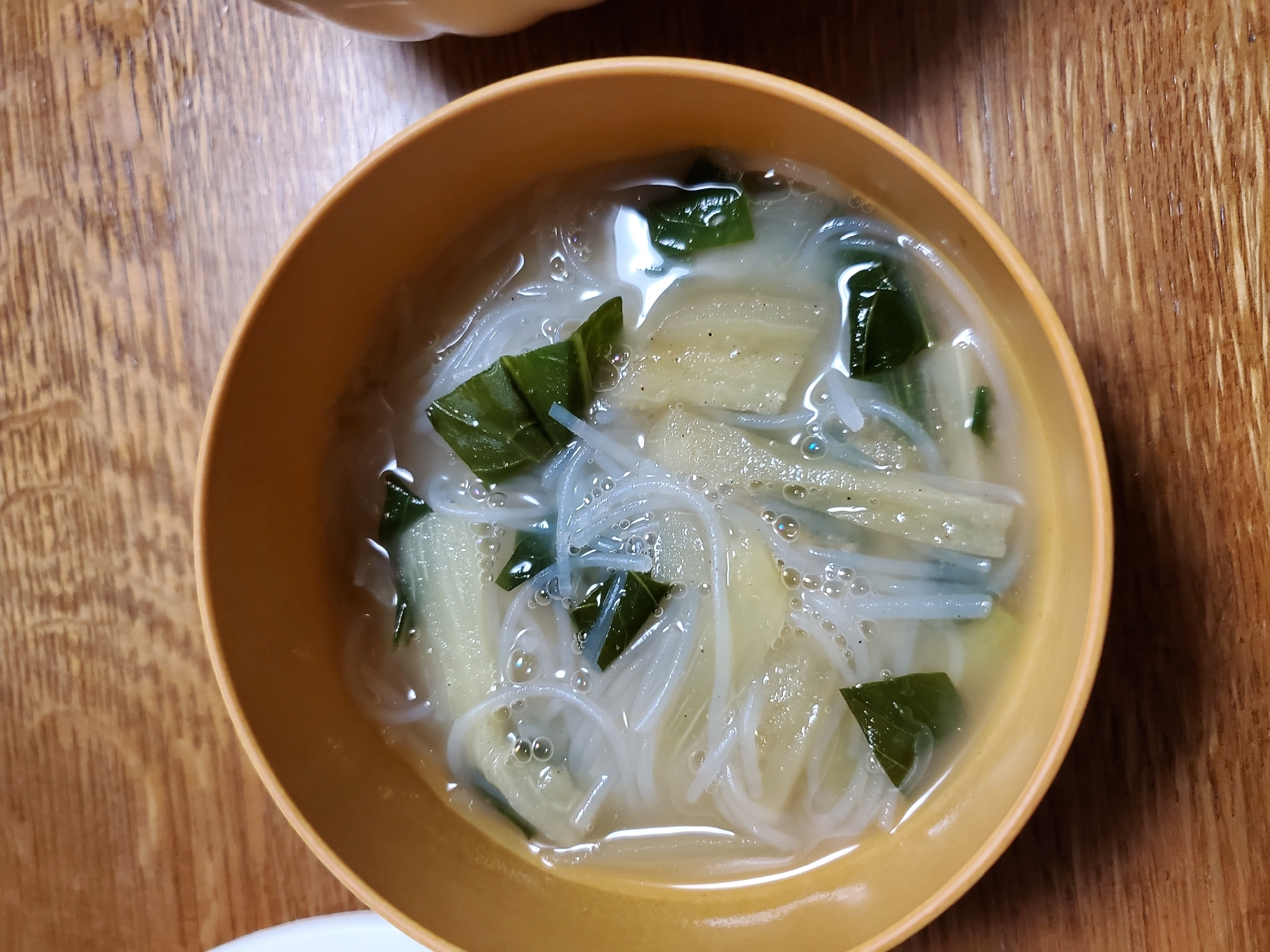 なすと小松菜と春雨のお味噌汁