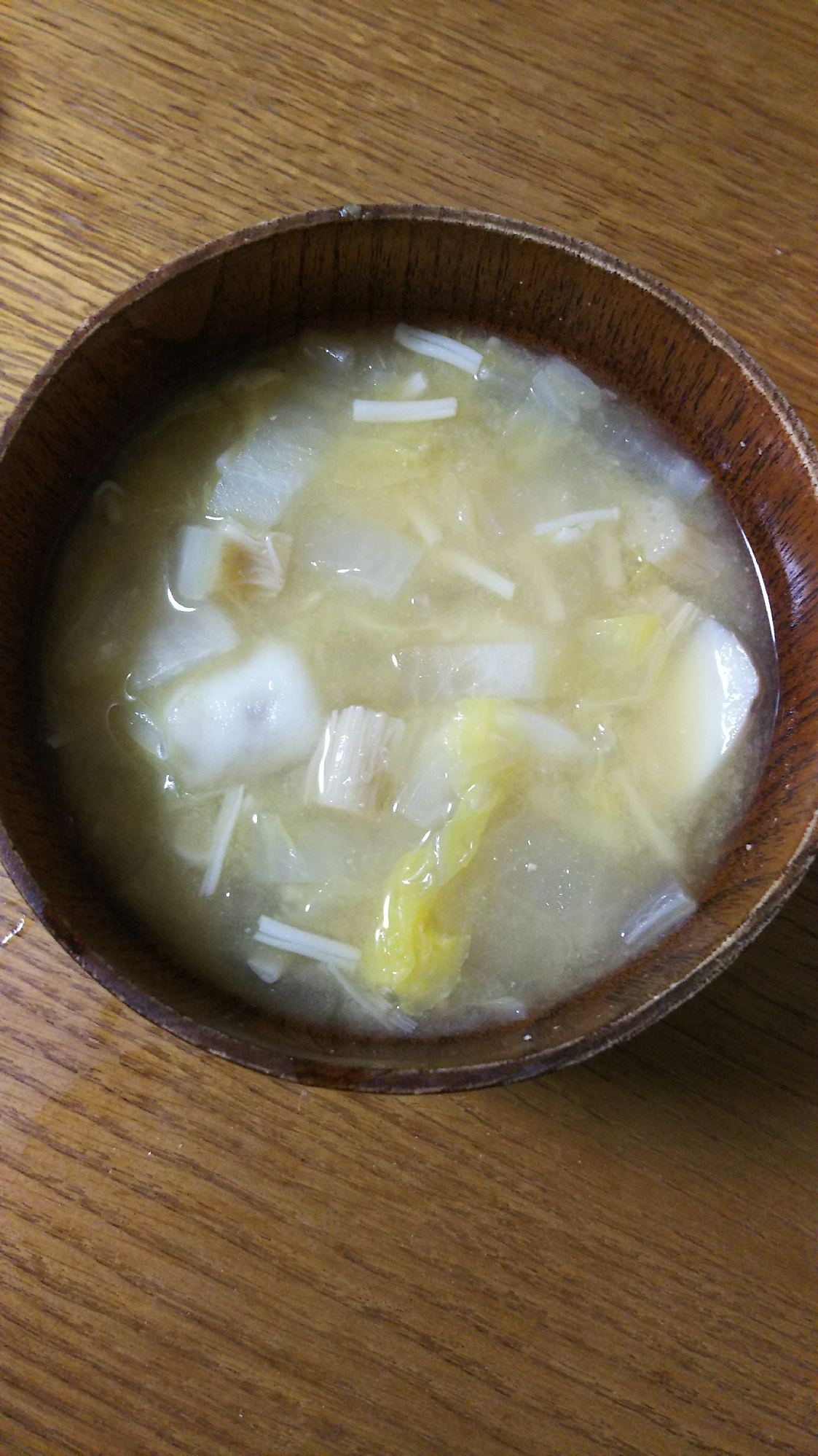 小芋&白菜&えのき&大根のお味噌汁