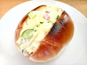 ポテトサラダロールパン