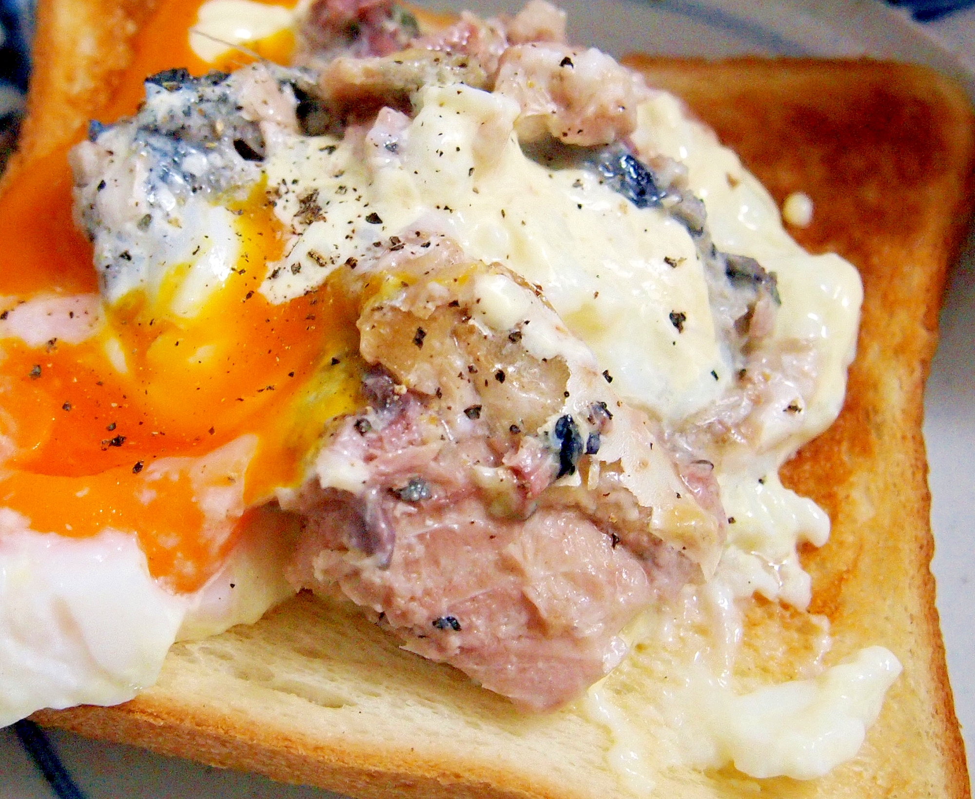 さば缶とクリームチーズの温玉トースト レシピ 作り方 By まるっとまる 楽天レシピ