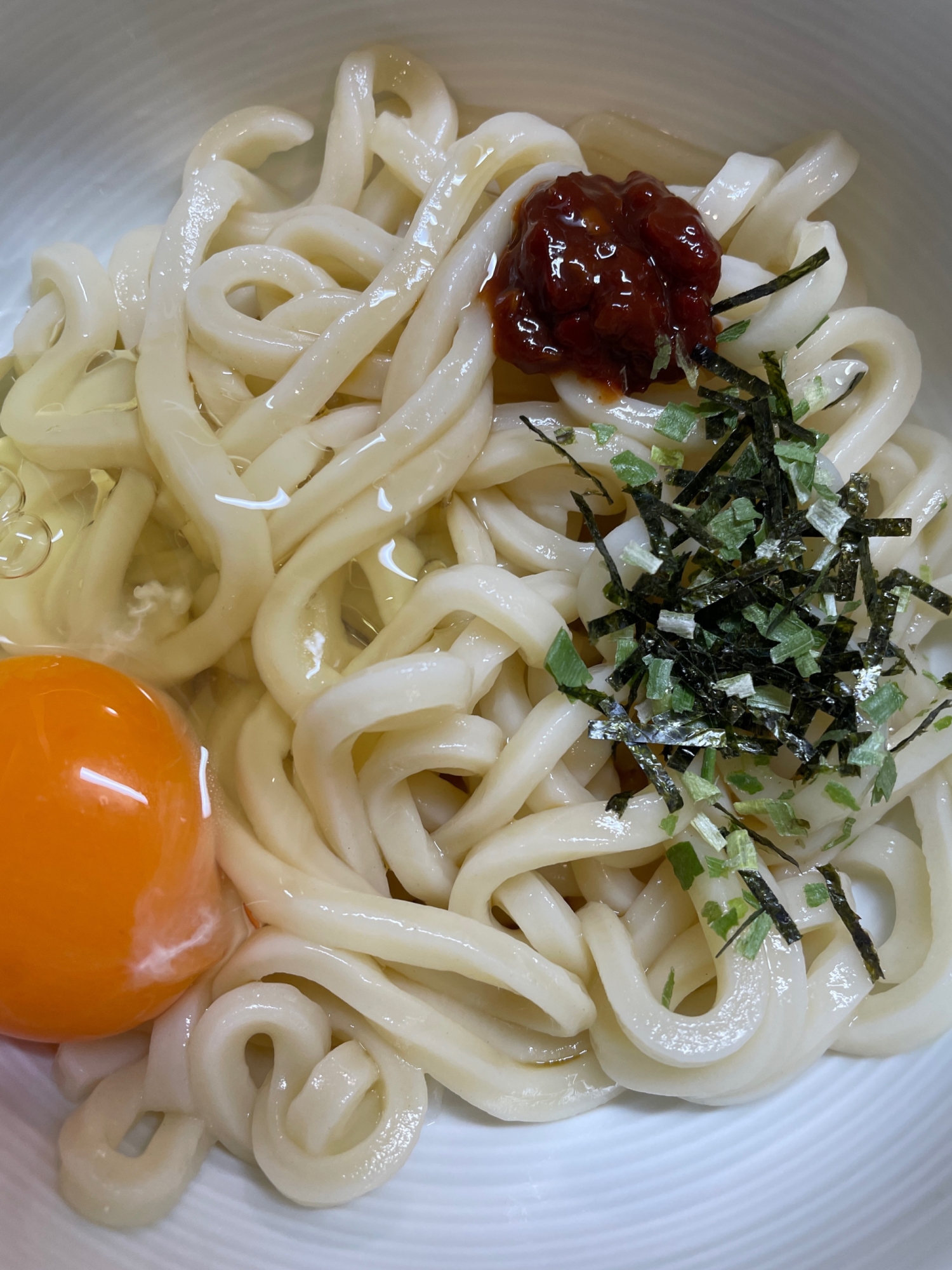 混ぜるだけ！釜玉風ピリ辛うどん