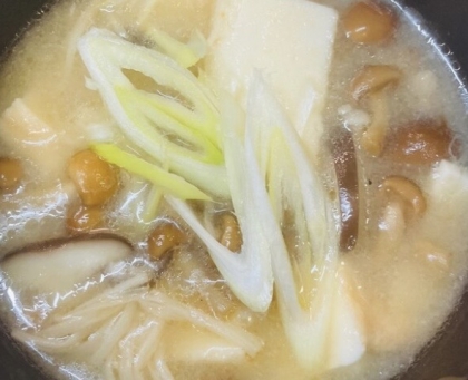 美味しく腸活＆燃焼♡えのきと長ネギのごま味噌スープ