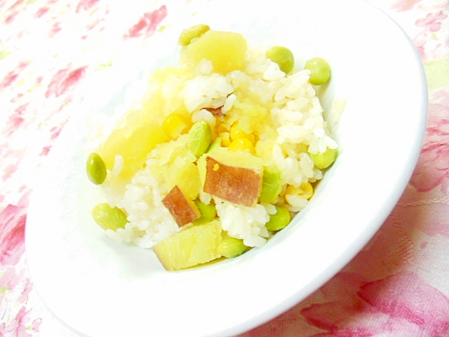 ❤薩摩芋とコーンと枝豆のにんにく・生姜ピラフ❤