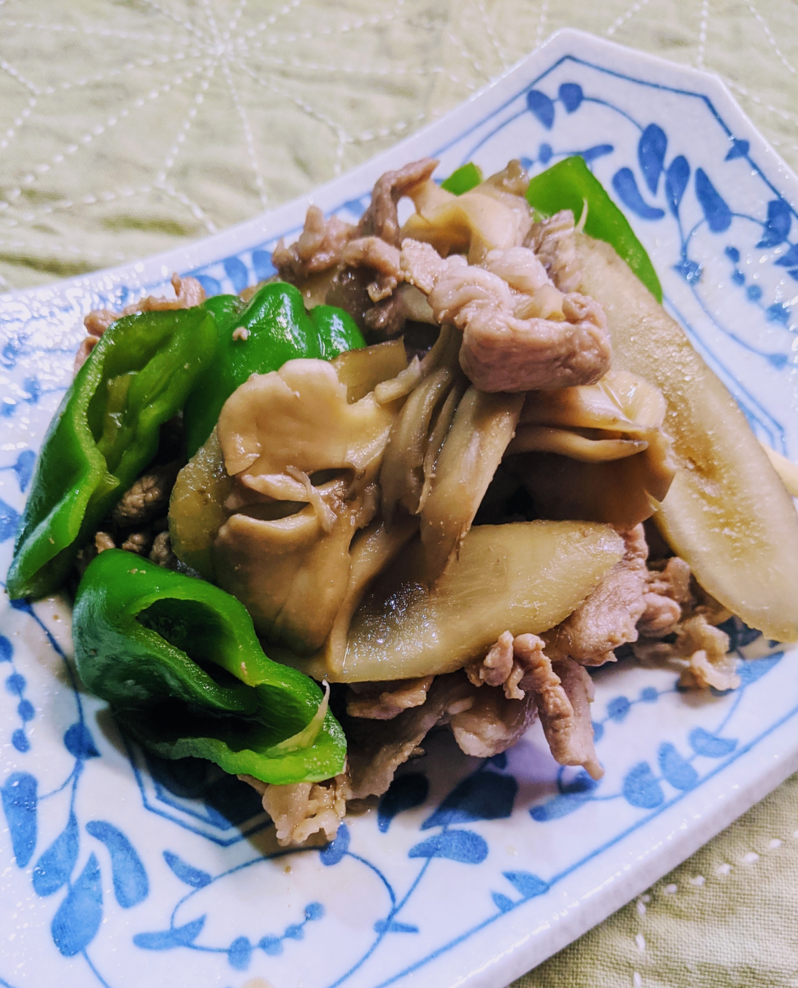 ごぼうと舞茸で肉炒め