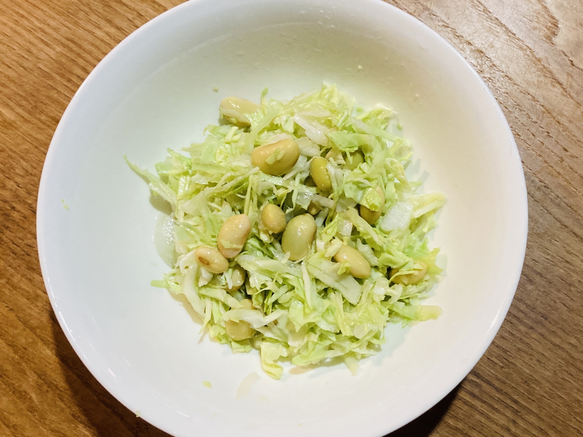 キャベツと枝豆のサラダ