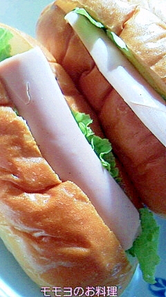 魚肉ソーセージパン