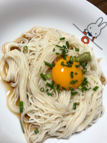 夏はぶっかけ 生卵そうめん レシピ 作り方 By どんぐり0番地 楽天レシピ