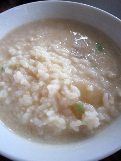 風邪気味の子供に作ってみました。
やわらかくて食べやすかったみたいで、完食してくれました♪
豆乳で栄養もあっていいですね＾＾