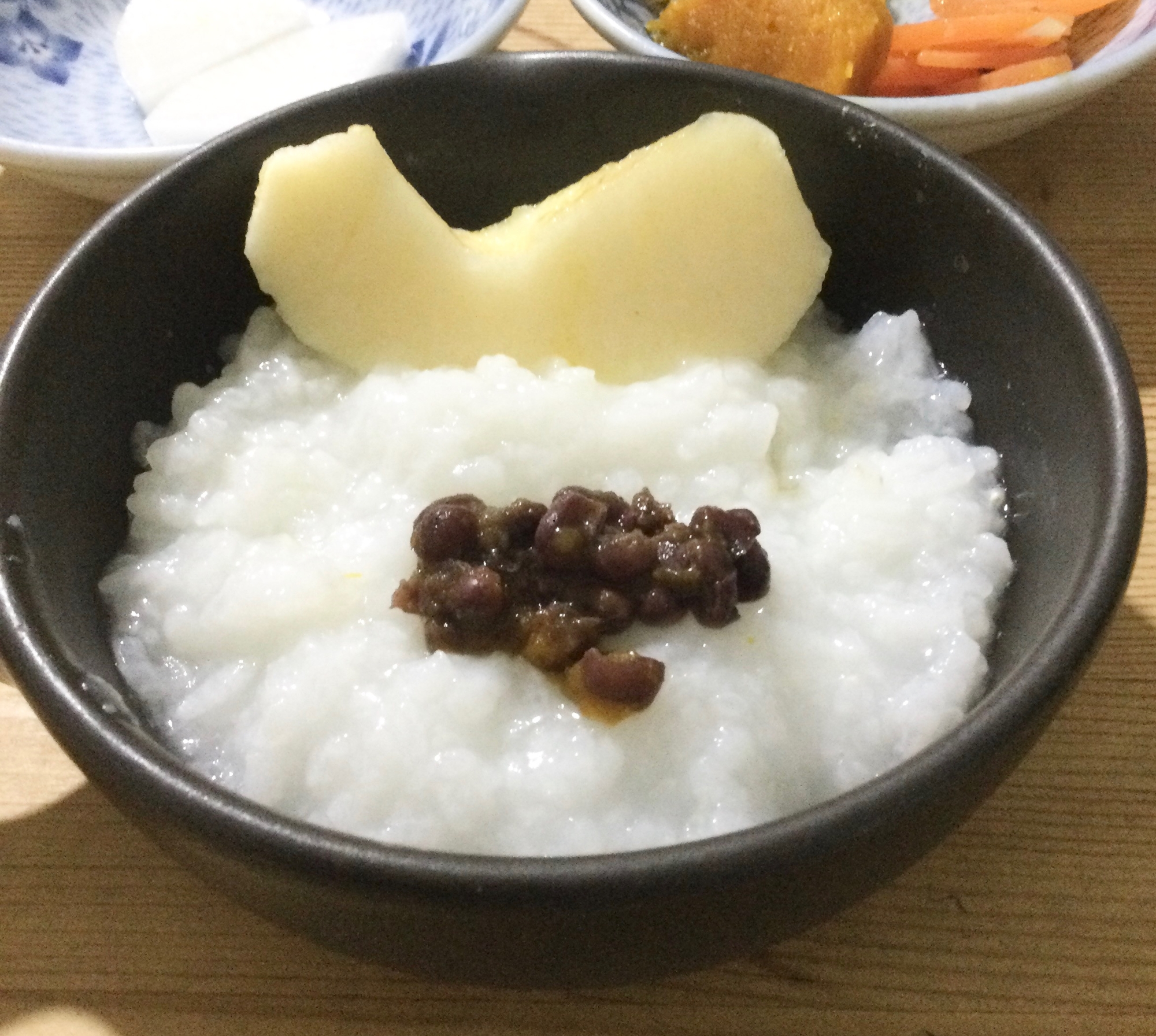 小豆の味噌煮りんご乗せおかゆ♪