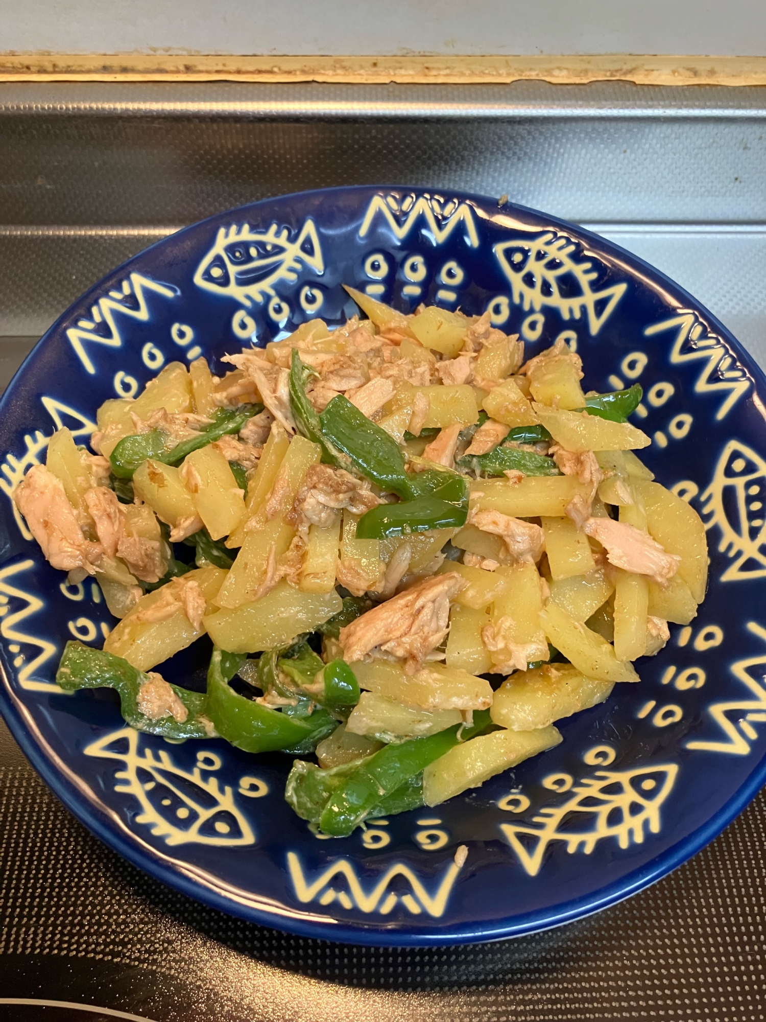 ジャガイモとピーマンの和風♪ツナマヨ炒め^_^