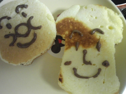 ホットケーキ作るたびに、アンパンマン作ってといわれます。でも、このチョコペンは、経済的だし、手軽にできるので、助かってます！