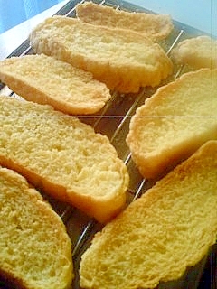 市販のメロンパンでラスク