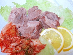 韓国のヘルシー肉料理☆　「ポッサム(茹で豚)」