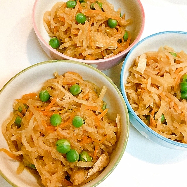 切り干し大根と人参とグリーンピースの炒め煮♪