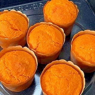 粉チーズと人参のカップケーキ　☆　アラビアータ風味