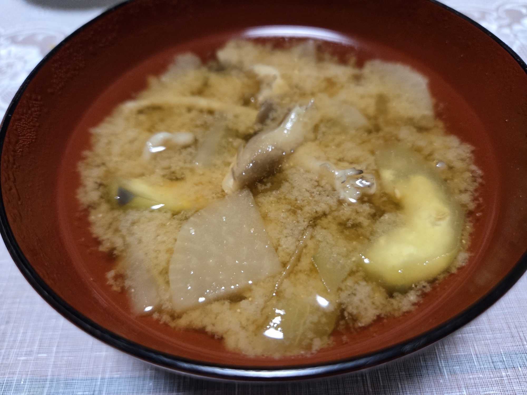 しめじ 大根 なすのお味噌汁