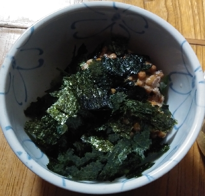 ごま香るキムチ海苔納豆丼