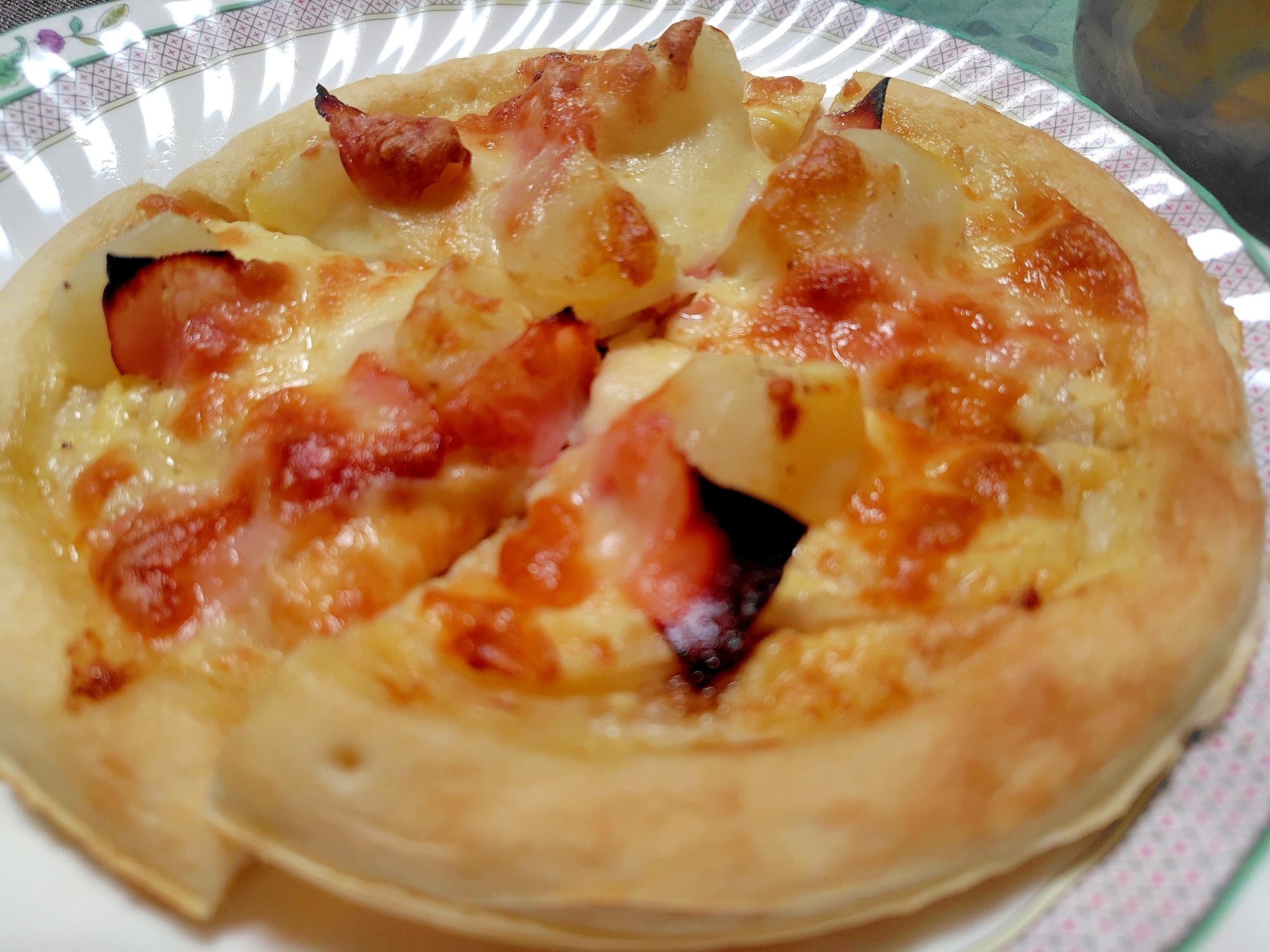 甘くてジューシーな新玉ねぎアンチョビピザが最高！