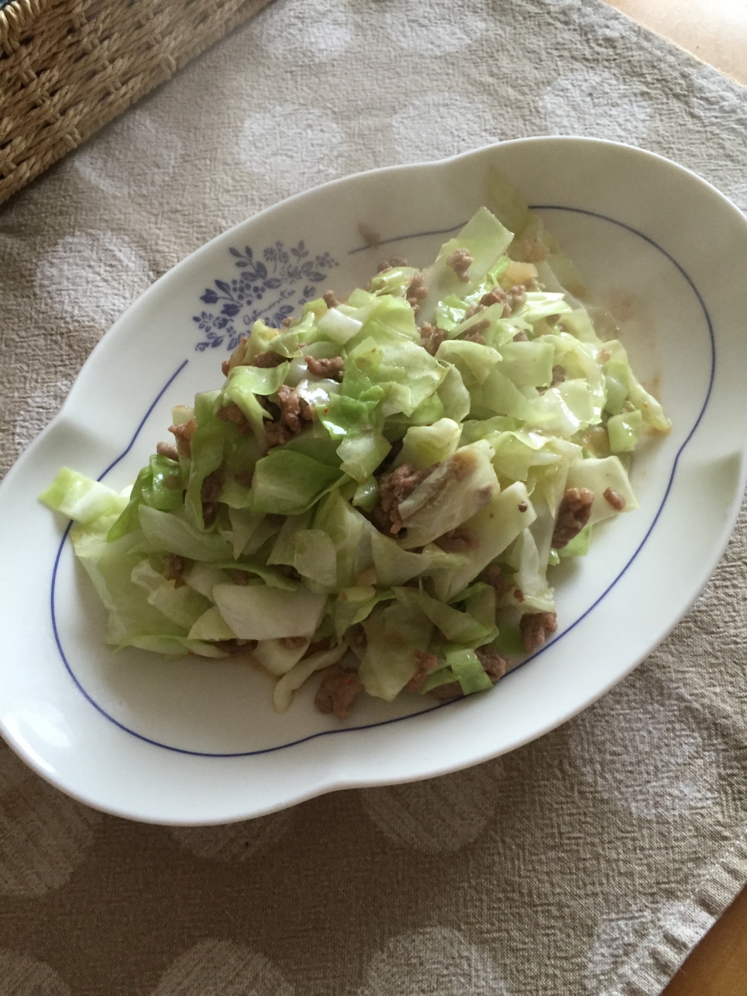 豚ひき肉とキャベツの味噌炒め