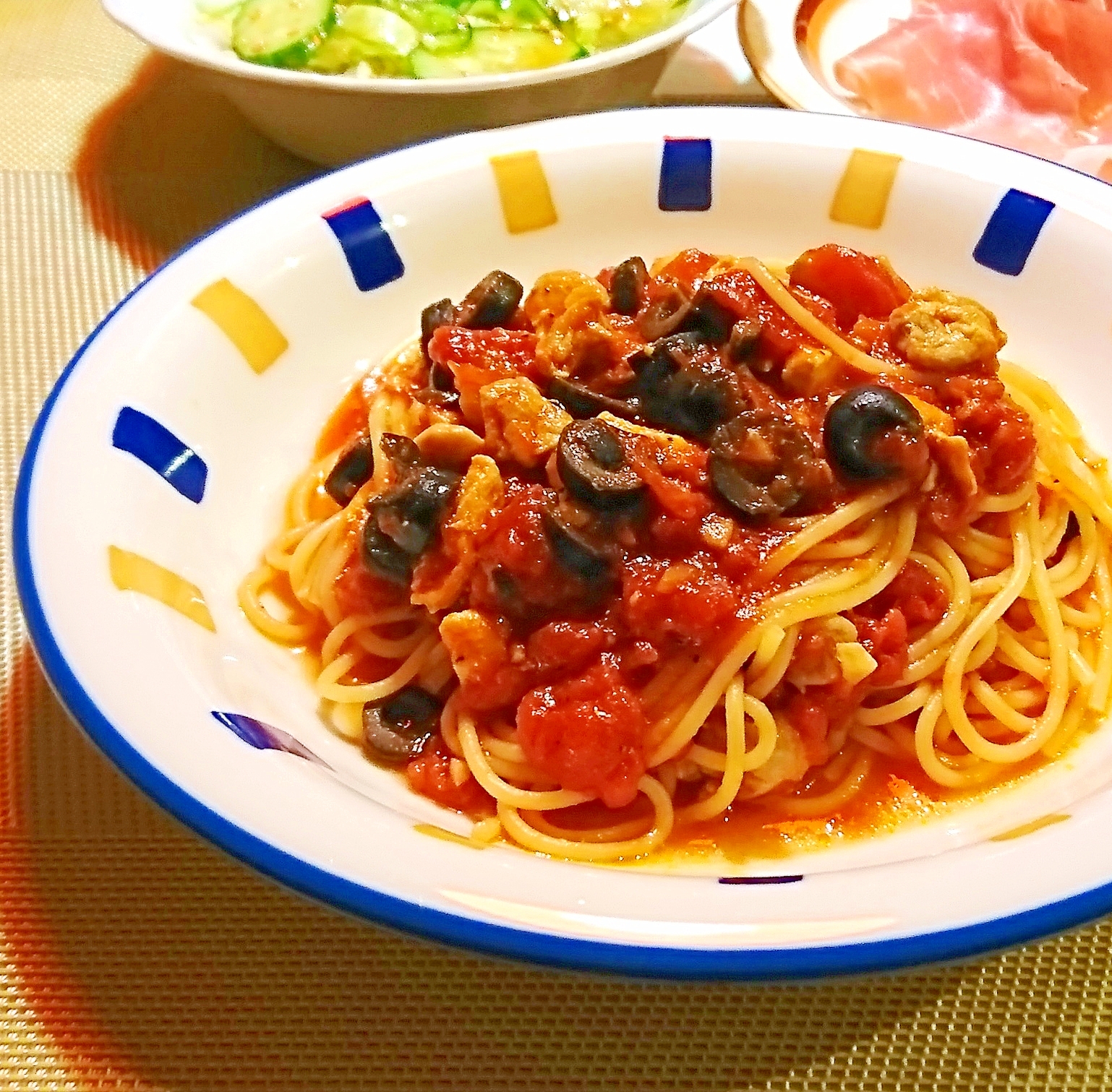 ブラックオリーブと鶏肉のトマトソースパスタ レシピ 作り方 By メリッコ 楽天レシピ