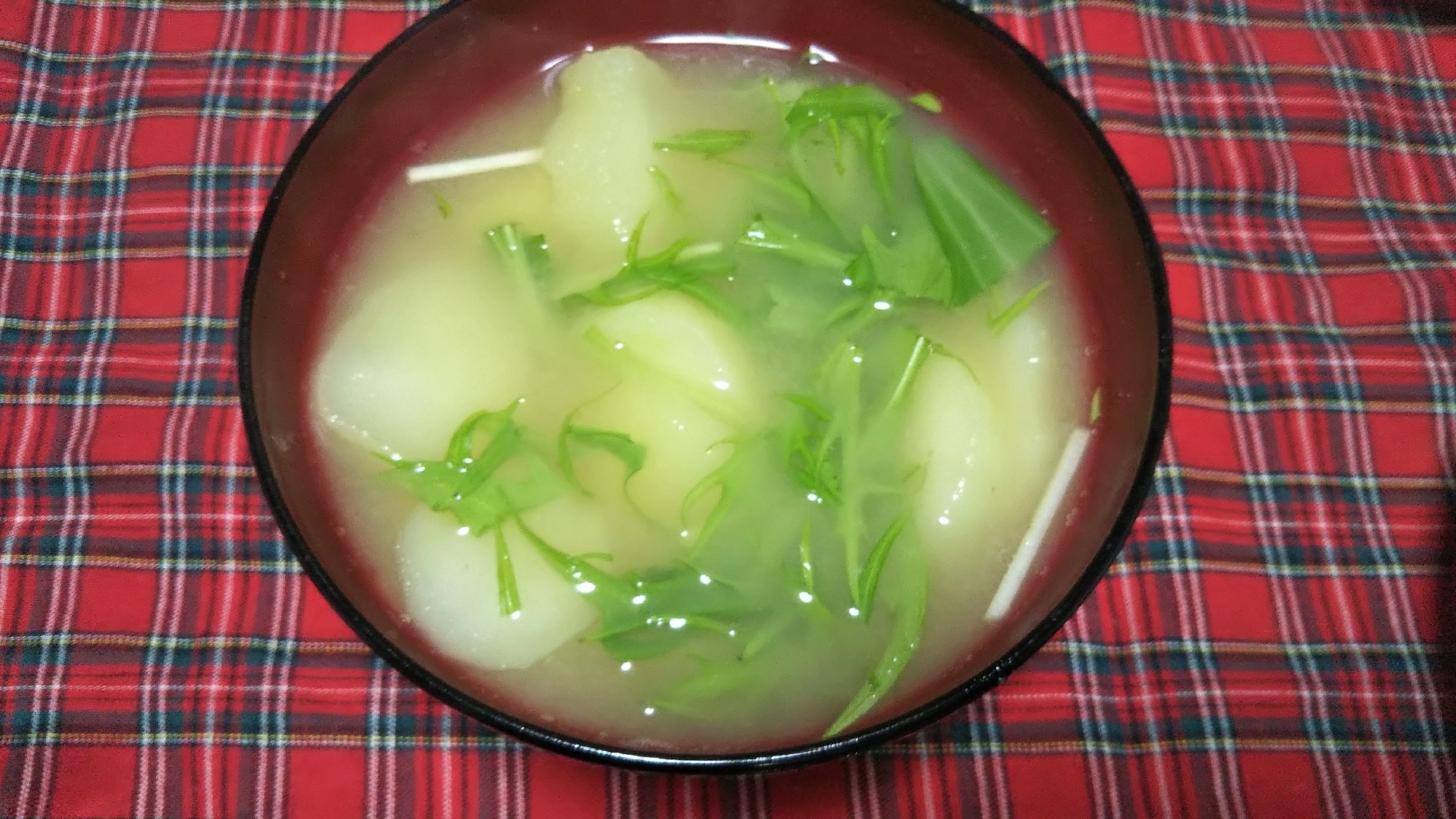 メークインと水菜の味噌汁♪