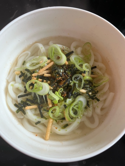 アレンジ♪冷凍うどんと茶漬けの素で♪お茶漬けうどん