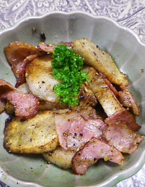 京いもとベーコンの柚子胡椒炒め