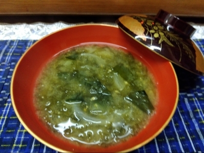 素朴♪玉葱とわかめの味噌汁