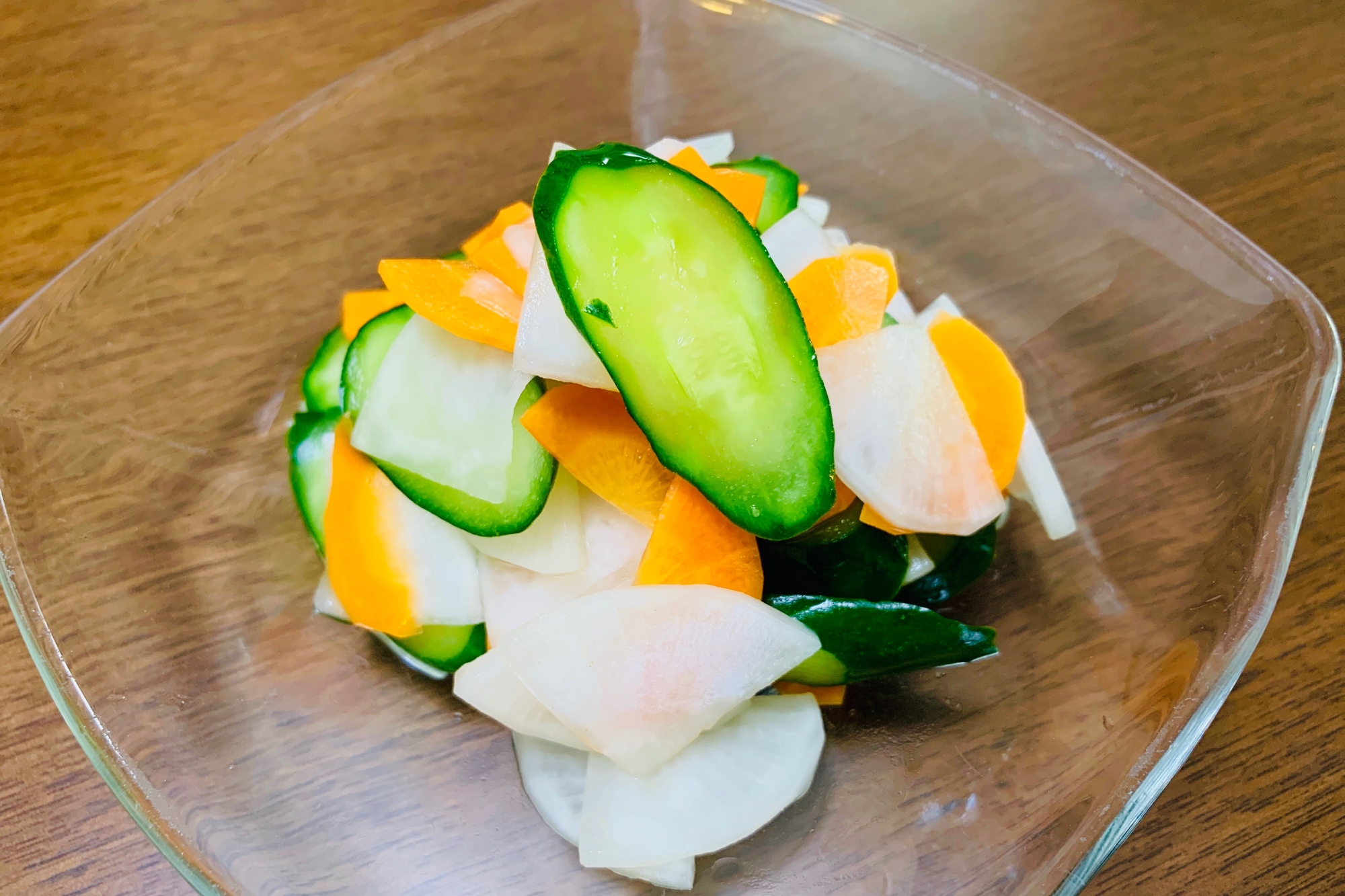 簡単な副菜 大根と人参とキュウリの浅漬け レシピ 作り方 By Min68 楽天レシピ 簡単な副菜 大根と人参とキュウリの浅漬け レシピ 作り方 By Min68 楽天レシピ