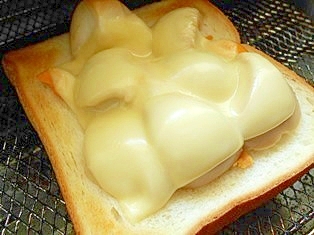 味玉・チーズトースト