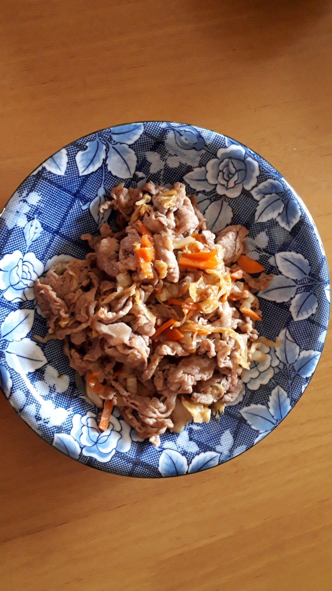 豚ロース肉とせん切り野菜の照り焼き風炒め物