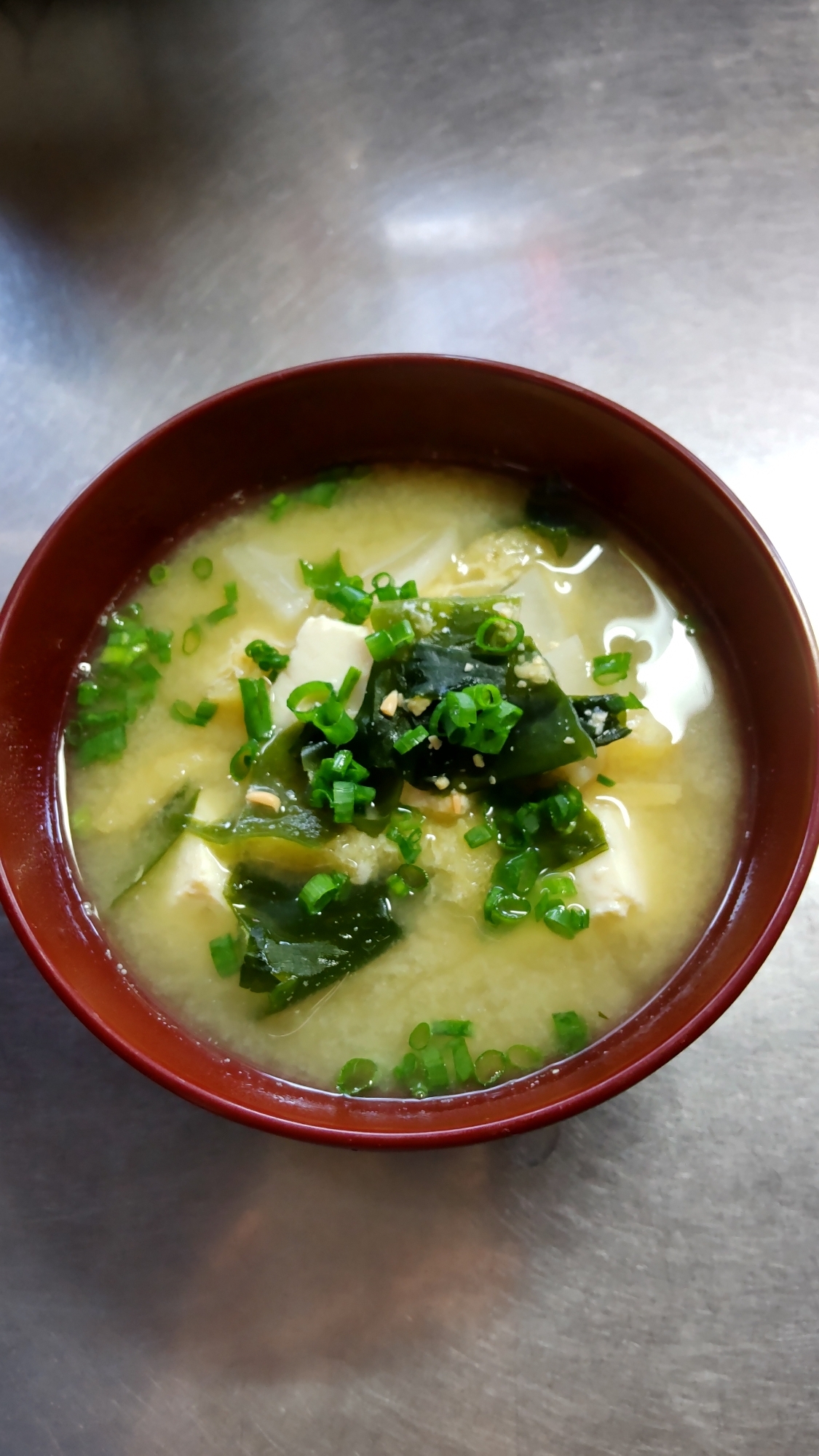 腸活♥️わかめと大根と豆腐の味噌汁
