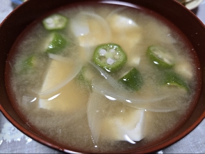 簡単オクラの味噌汁