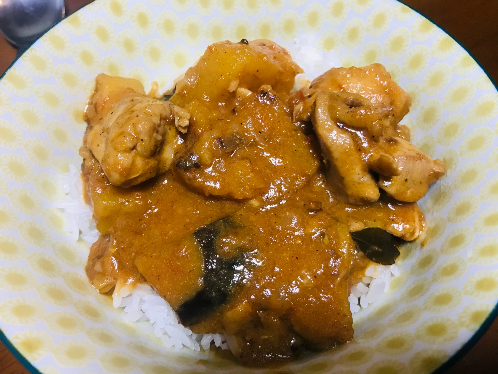 さつまいもとなすのバターチキンカレー