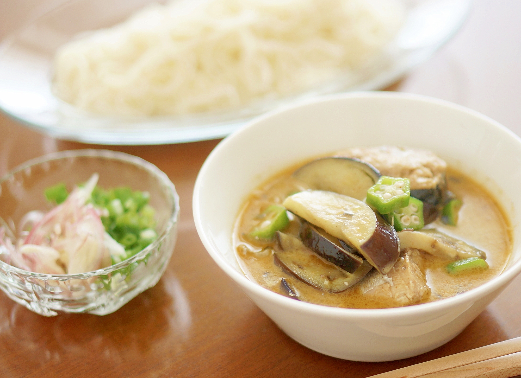 なすと鯖缶のココナッツカレーつけめん