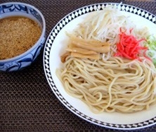 ☆たっぷりもやしの豚骨醤油つけ麺☆