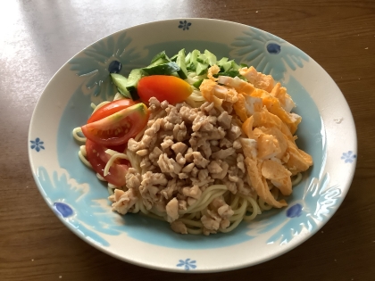 鶏そぼろの冷やし中華♡