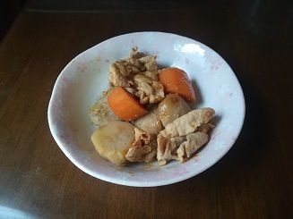 定番の肉じゃががレンジで簡単に作れるのがうれしいです。レシピありがとうございました。